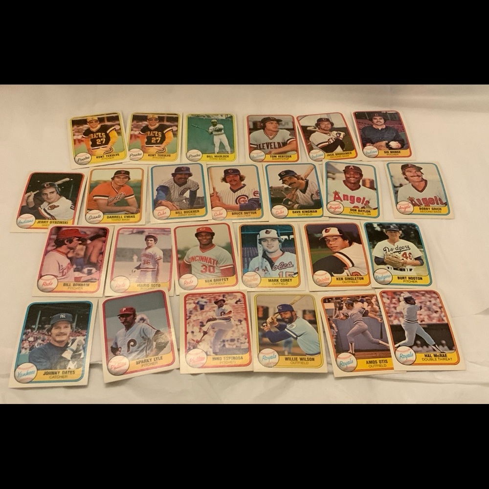 Bundle of Baseball Cards Lot 167